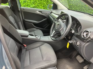/photos/9516/6459b5e0-0111-1d38-5819-832389925a38_i320x240.jpg