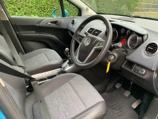 /photos/9516/df3f7d19-e78d-89ad-e2f5-3a2f9a7c9b3e_i320x240.jpg